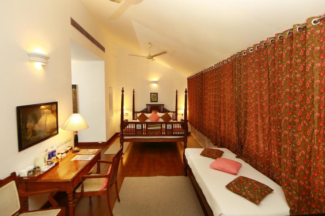 Neemrana'S- Tower House Hotell Kochi Exteriör bild