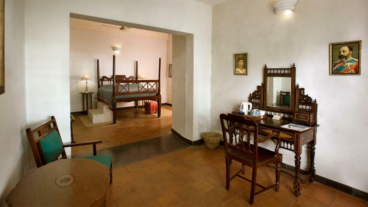 Neemrana'S- Tower House Hotell Kochi Exteriör bild