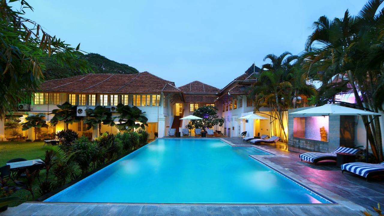 Neemrana'S- Tower House Hotell Kochi Exteriör bild